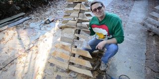 Χριστουγεννιάτικο δέντρο με παλέτες - Christmas Tree (video)